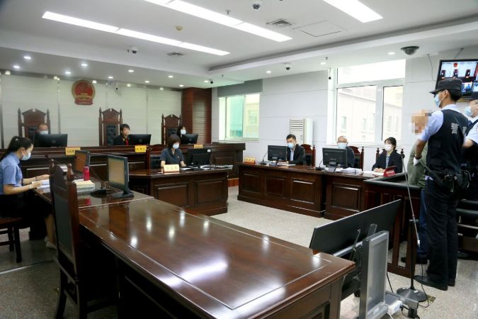 人大代表、政协委员走进法院，旁听庭审 司法公开可见