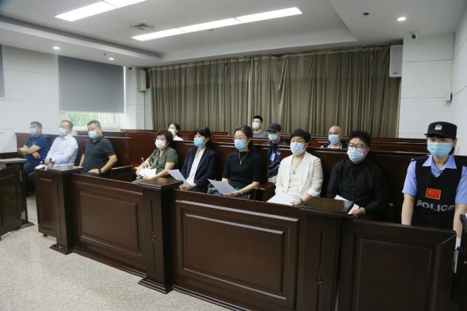 人大代表、政协委员走进法院，旁听庭审 司法公开可见2
