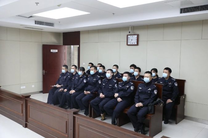 济南高新区法院组织开展行政案件庭审观摩活动2