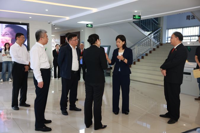 山东省高级人民法院党组成员、副院长孙英一...