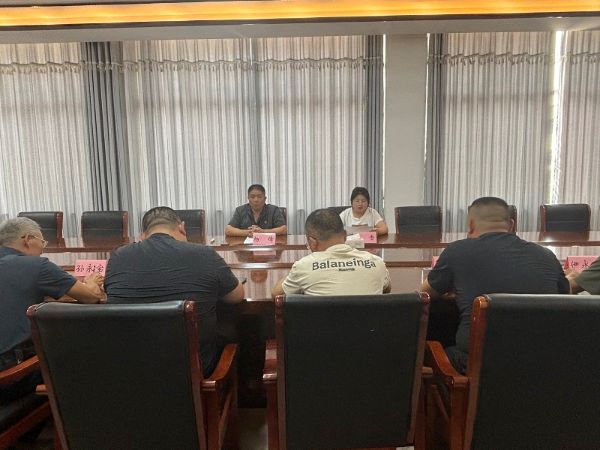 蒙阴法院岱崮法庭干警助力党代...